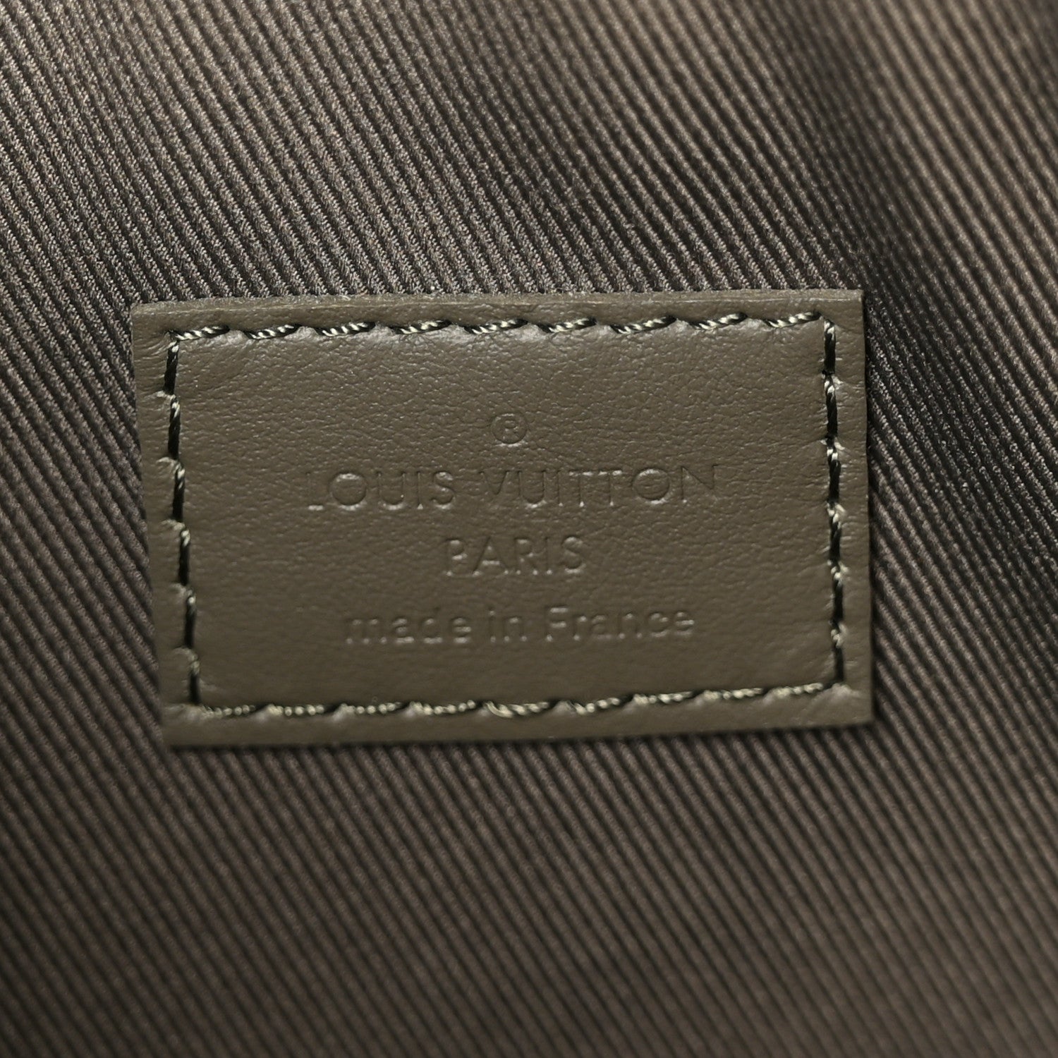 Louis Vuitton Grained Calfskin Aerogram Takeoff Pouch Grey 6 of 8