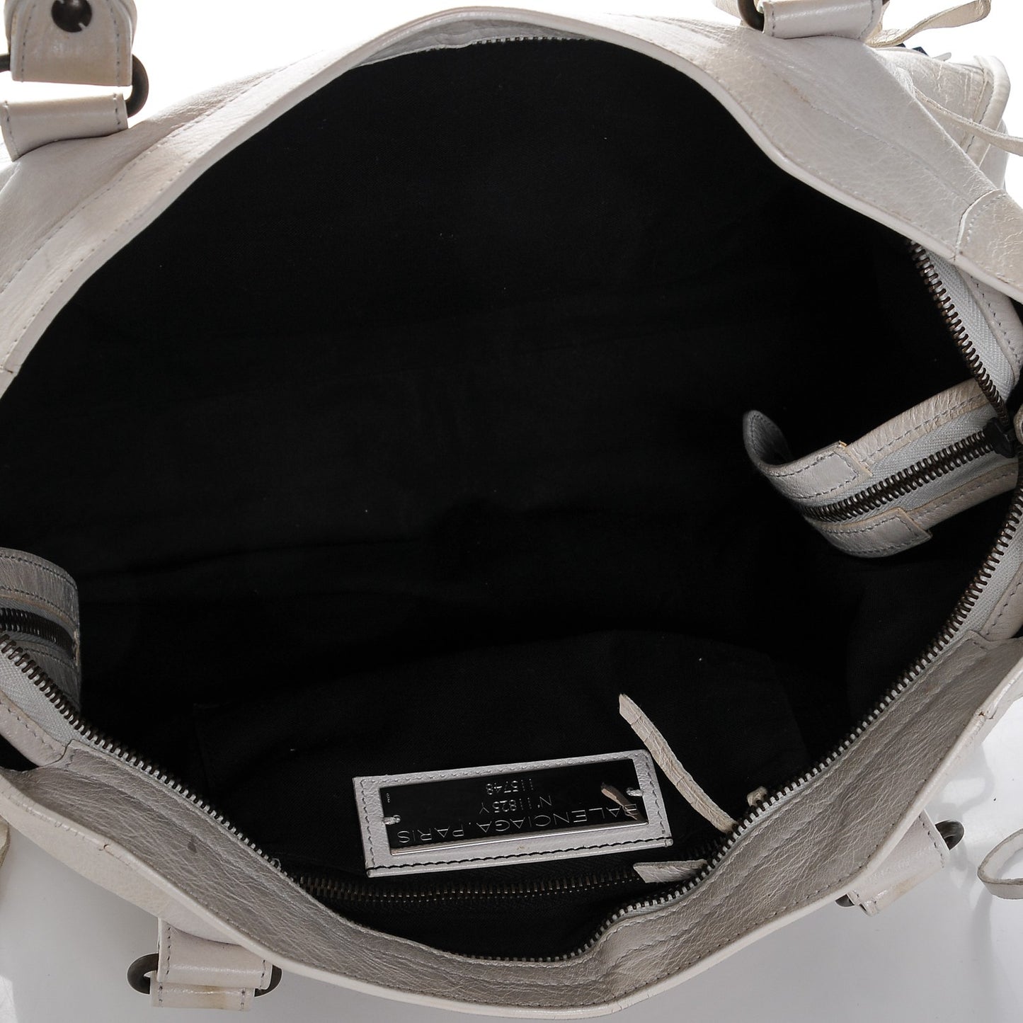 Chevre Classic Hardware City White