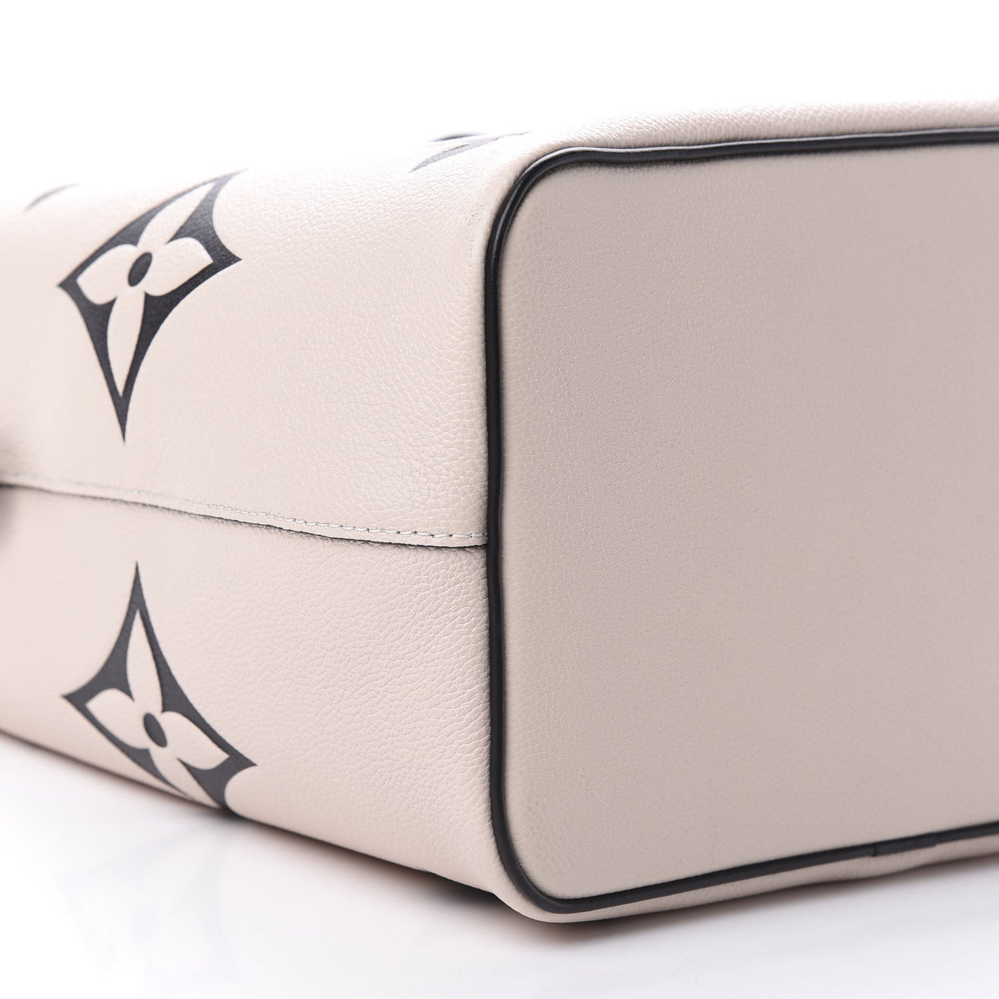 Empreinte Monogram Giant Crafty Neonoe MM Creme Black