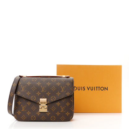 Louis Vuitton Monogram Pochette Metis 12 of 12