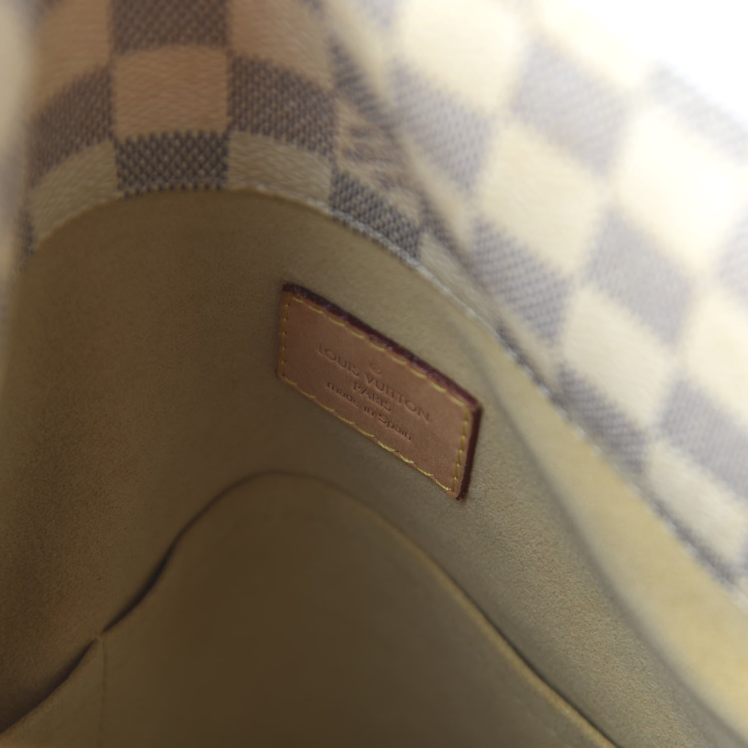 Louis Vuitton Damier Azur Artsy MM 7 of 9