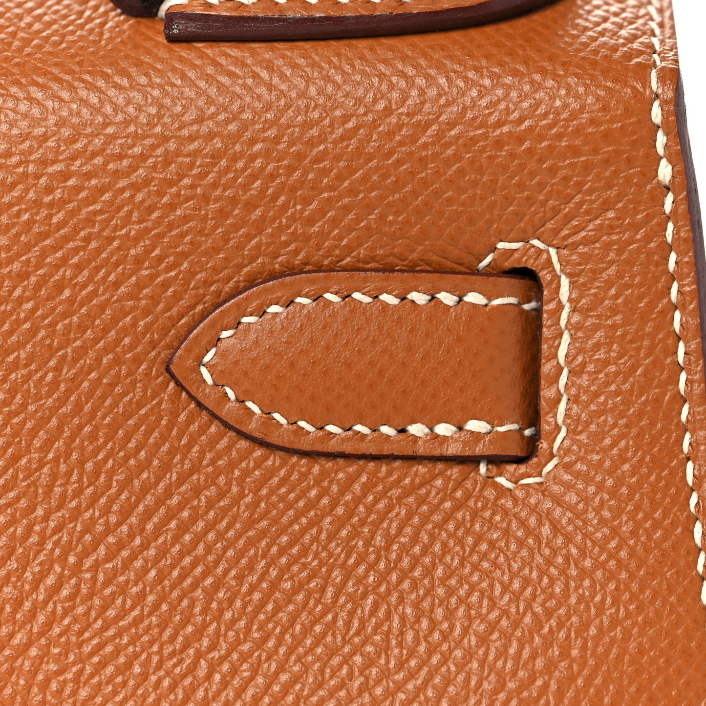 Epsom Kelly Sellier 28 Gold