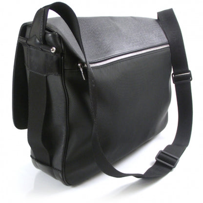 Louis Vuitton Taiga Dersou Messenger Bag 3 of 9