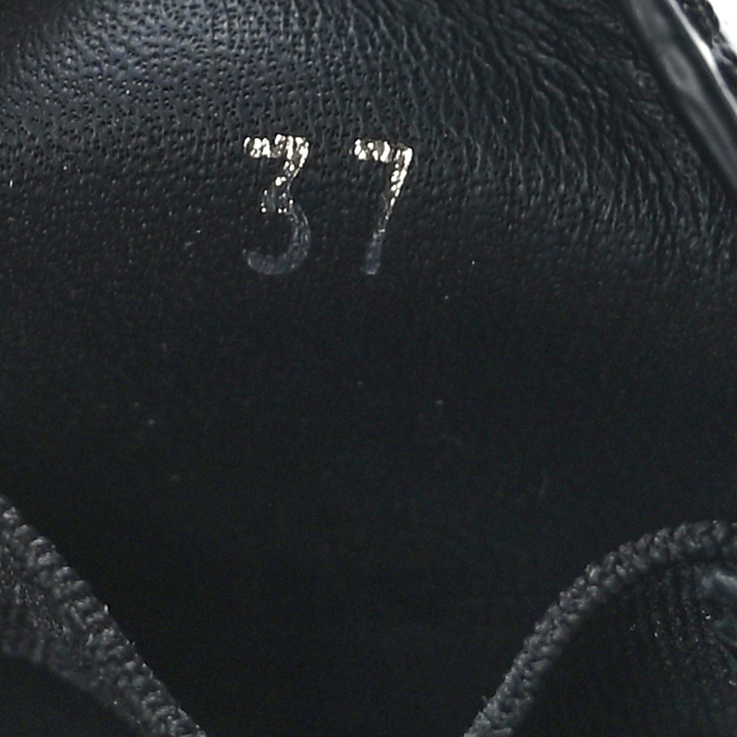 Spazzolato Triangle Logo Monolith Pointy 55mm Loafers 37 Black