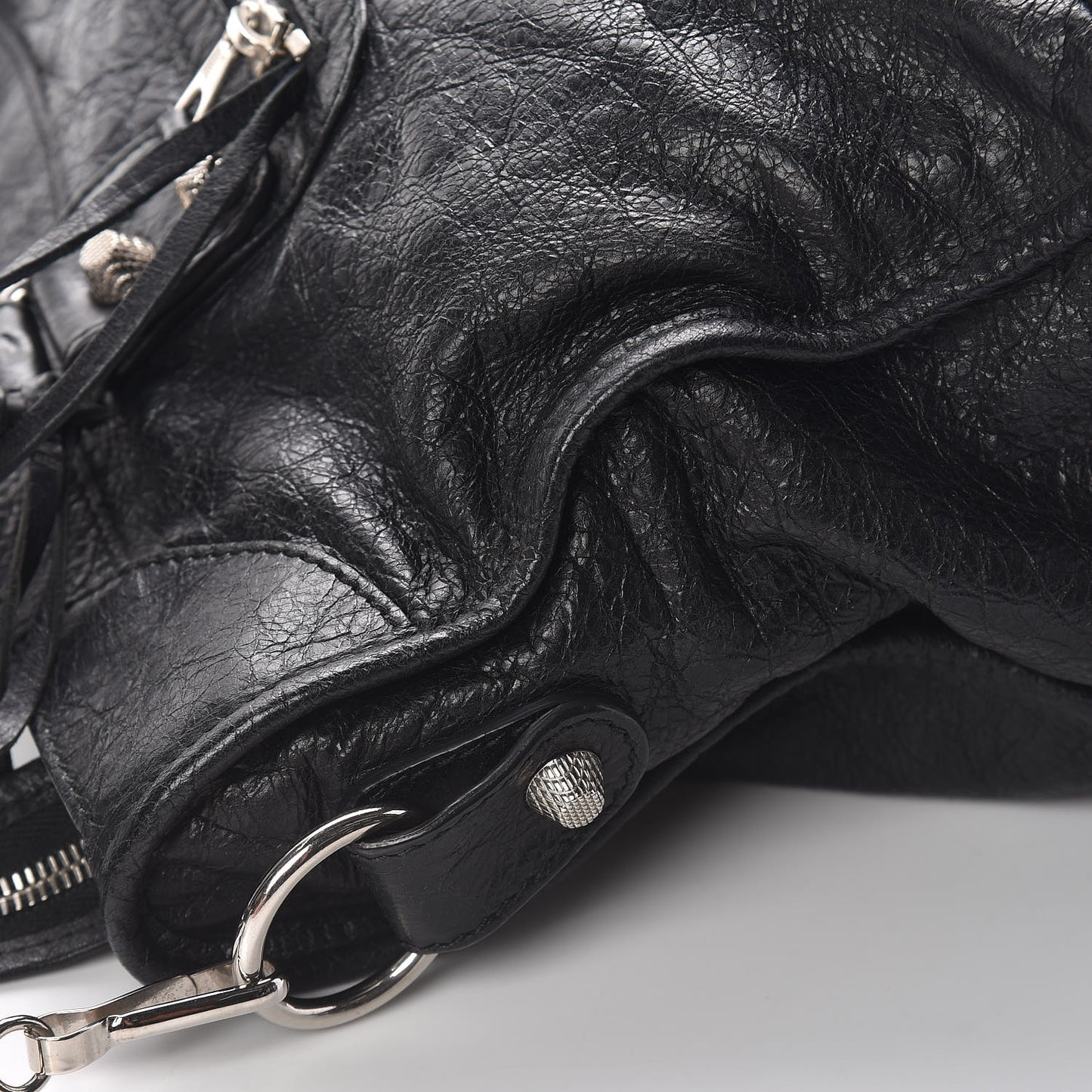 Agneau Giant 12 Silver Hardware City Black