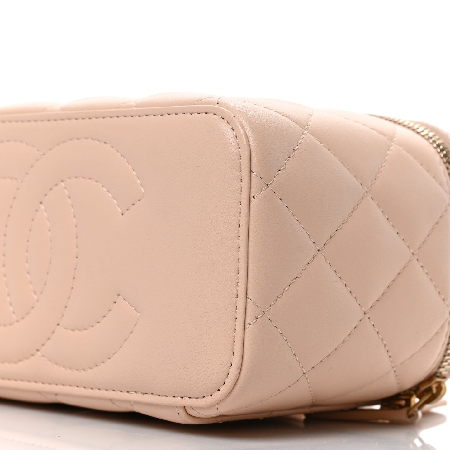 Lambskin Quilted Sweet Camellia Small Vanity Case With Chain Pink