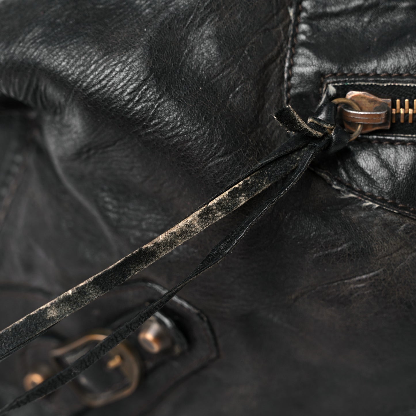 Agneau Classic Hardware Work Black