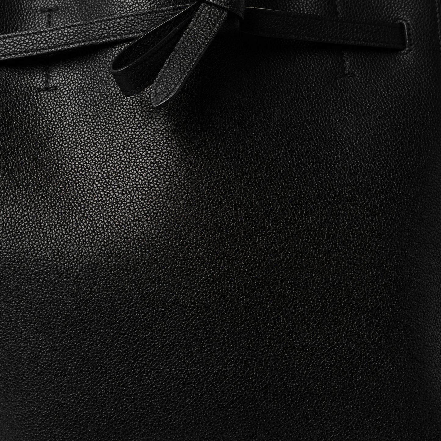 Soft Grained Calfskin Small Belt Cabas Phantom Black