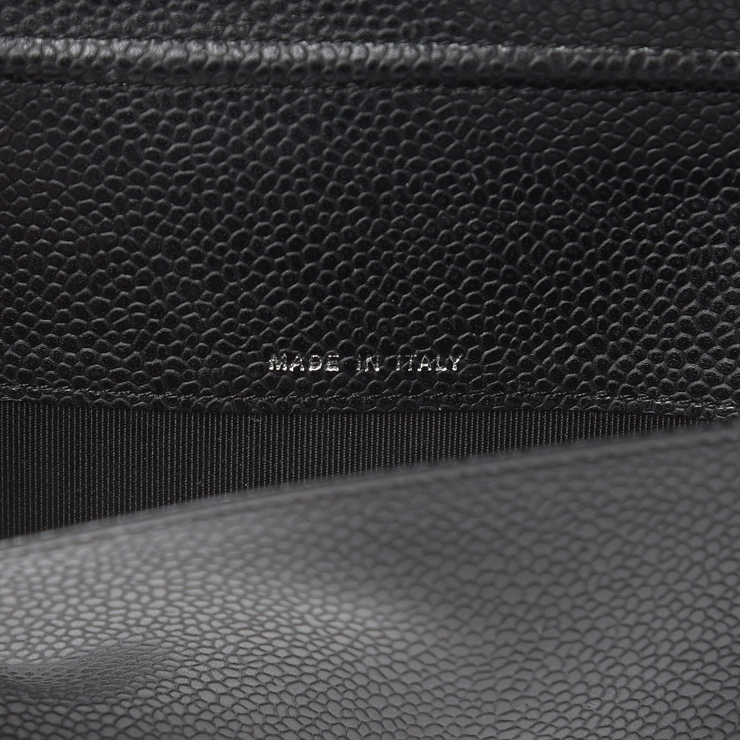 Caviar Quilted Medium Agenda Cover Black