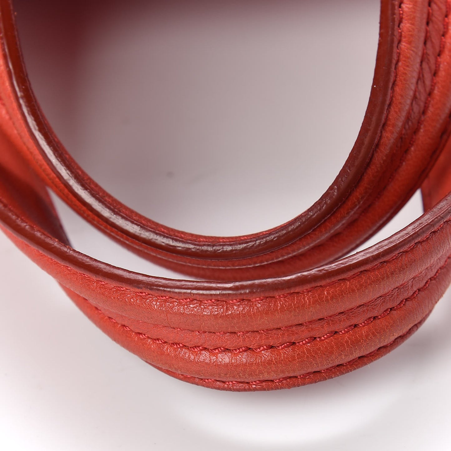 Lambskin Medium Nightingale Red