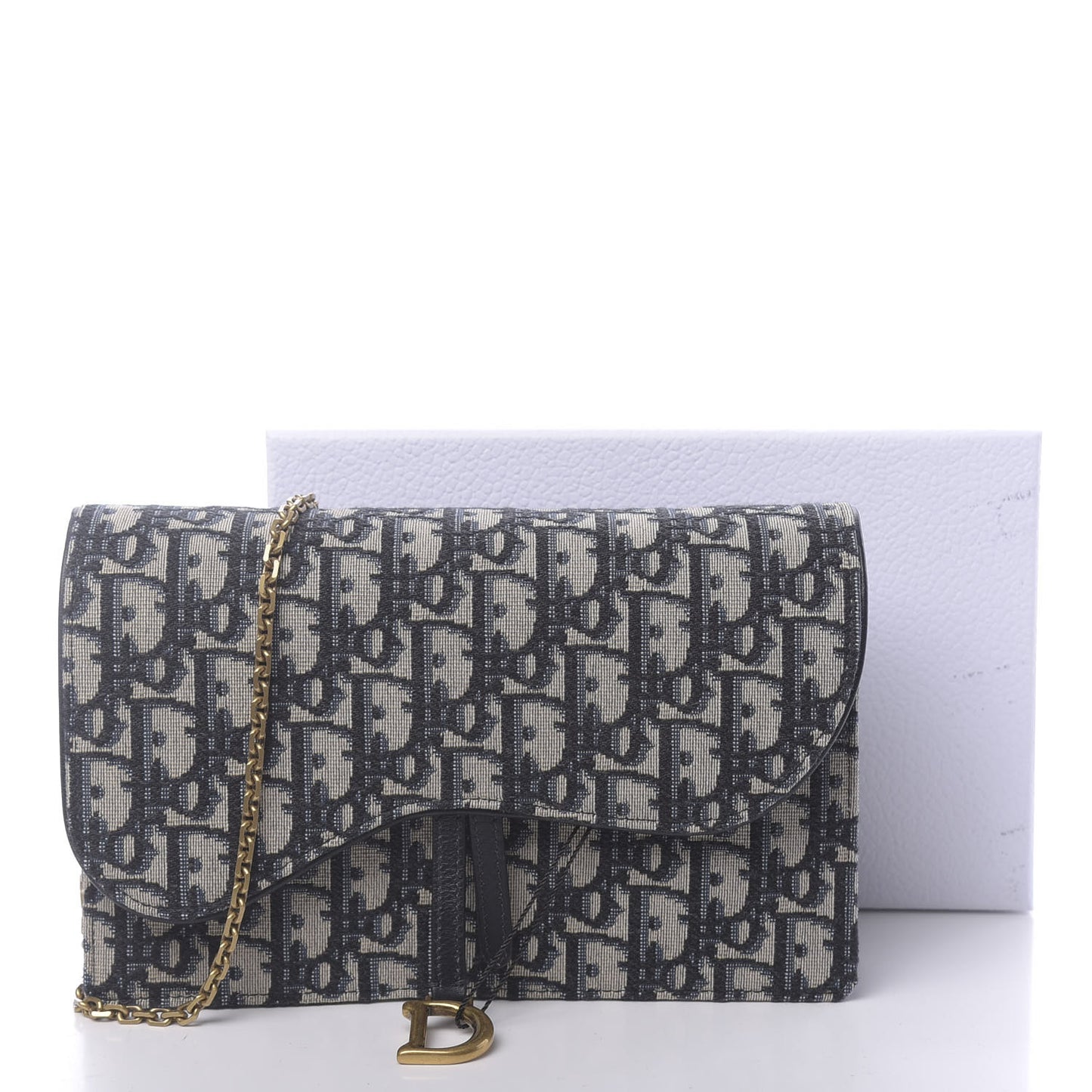 Oblique Saddle Chain Pouch Blue