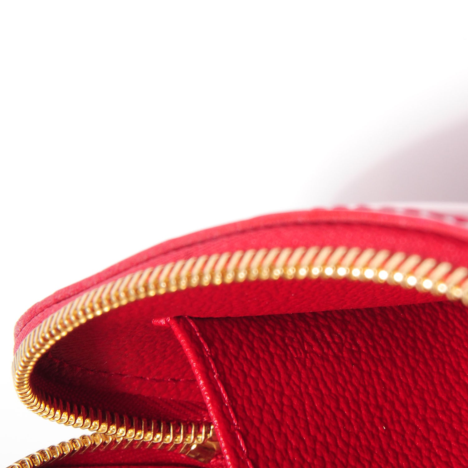 Louis Vuitton Vernis Cosmetic Pouch Pomme D'Amour 6 of 7