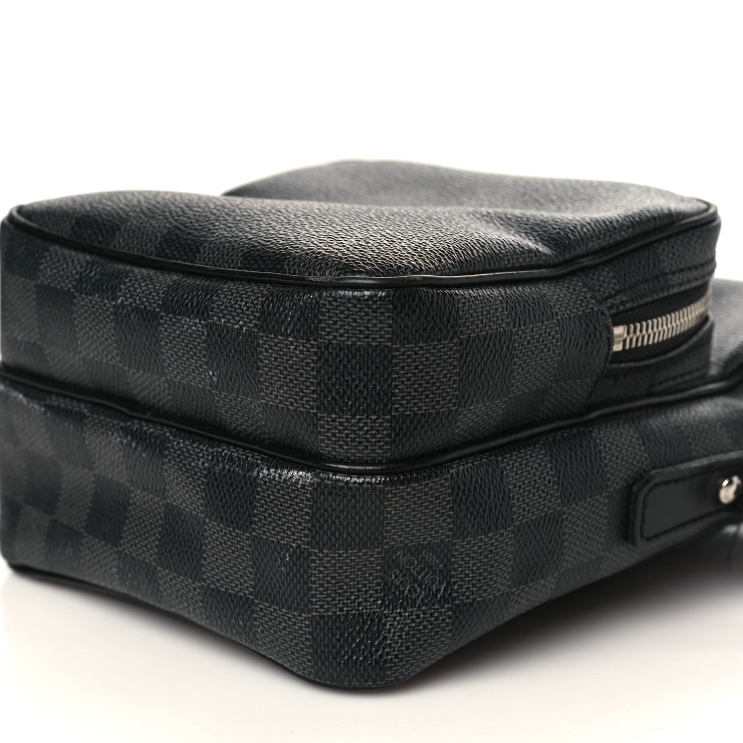 Louis Vuitton Damier Graphite Rem Bag 8 of 9