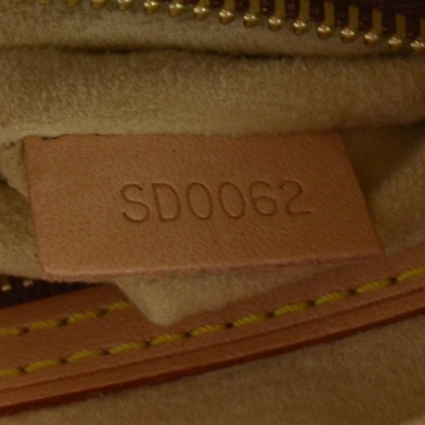 Monogram Looping MM
