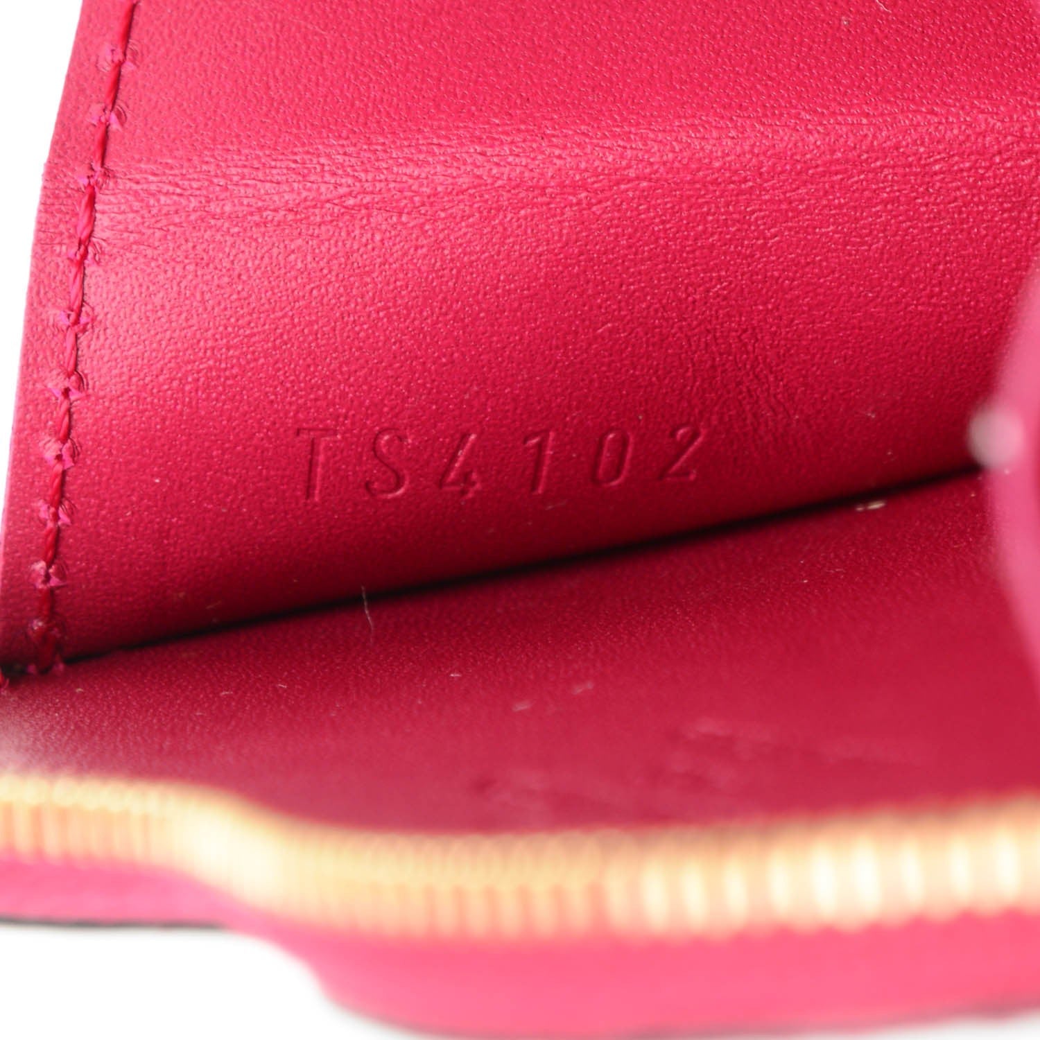 Louis Vuitton Vernis Heart Coin Purse Rose Indien 7 of 7