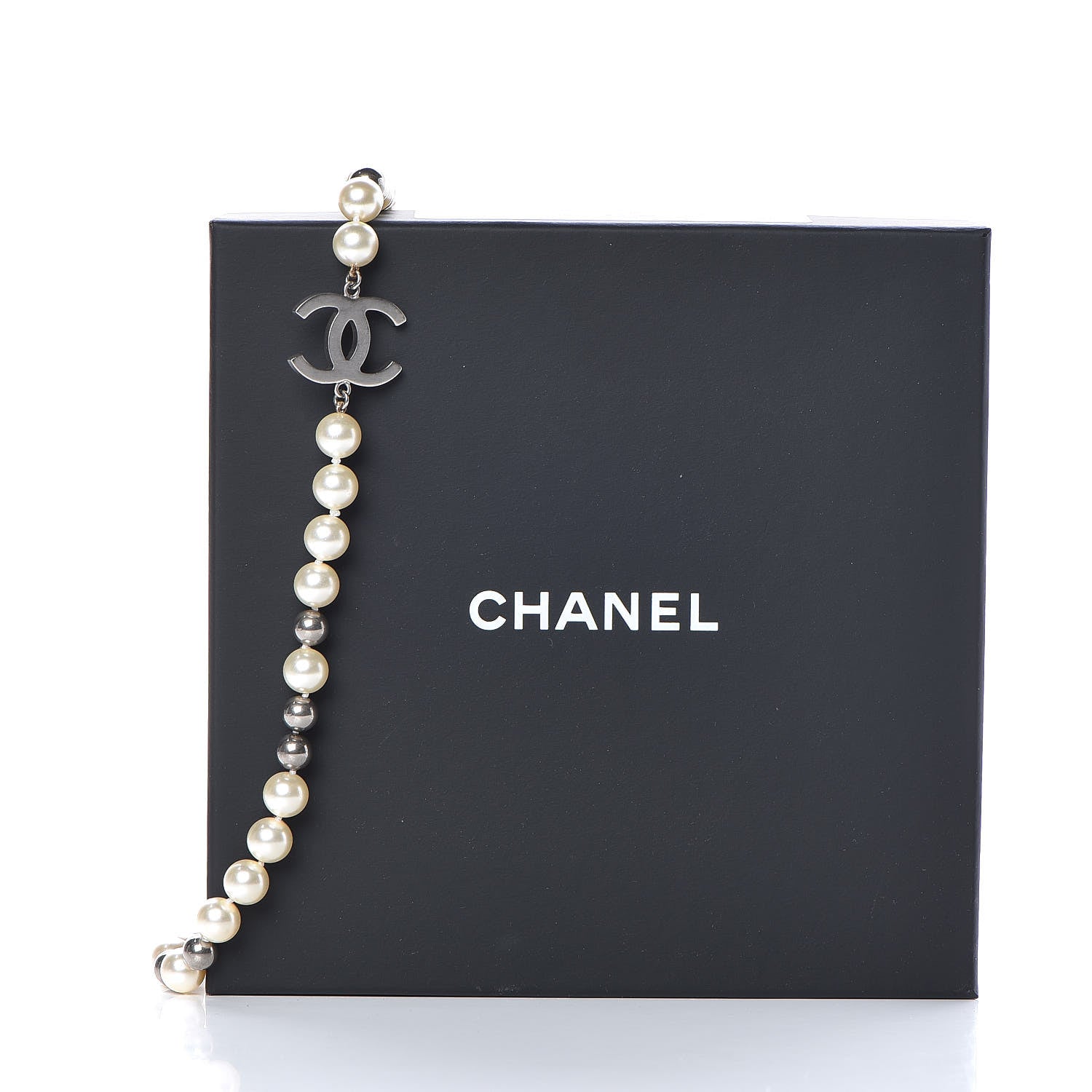 Chanel Pearl CC Short Necklace Silver 5 of 5