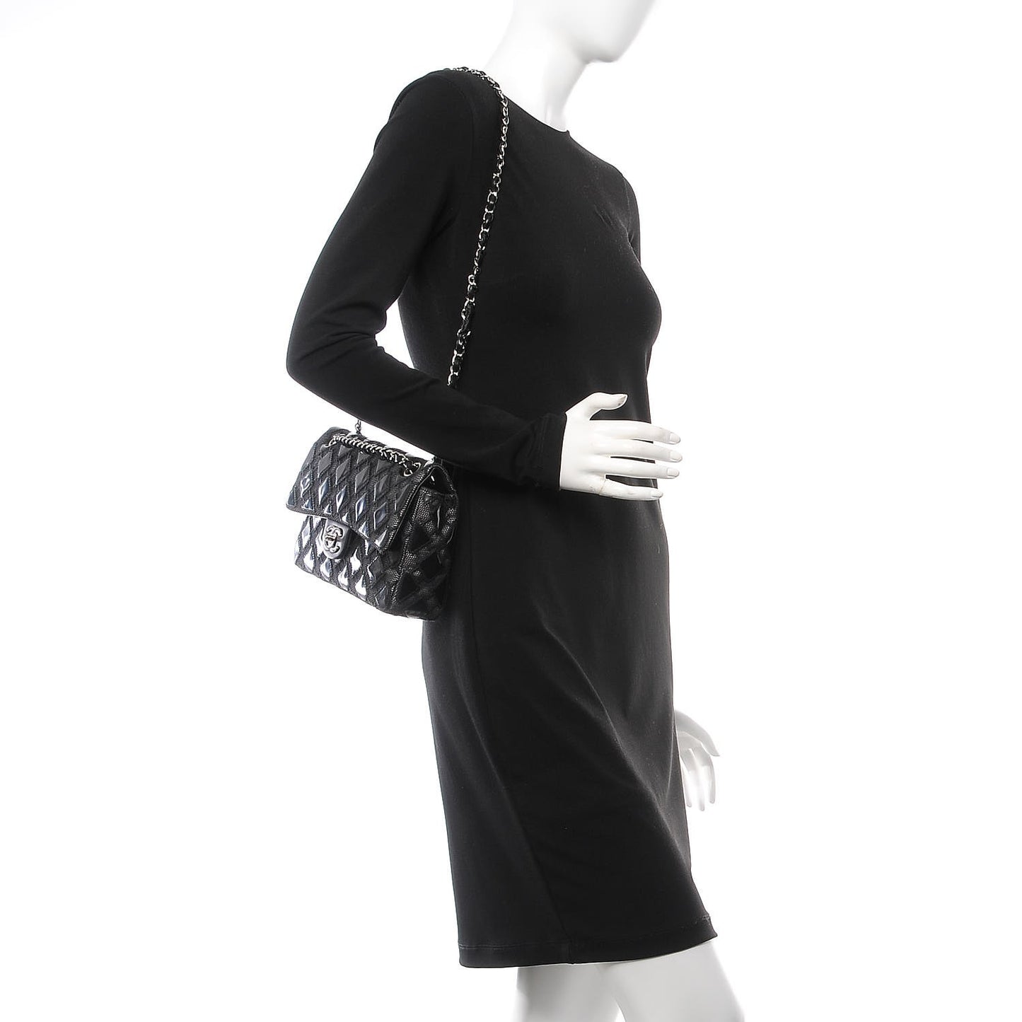 Vinyl Mesh Quilted Medium Single Flap Black