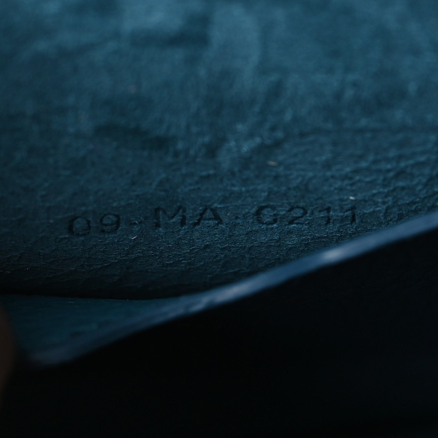 Grained Calfskin Medium Bobby Flap Steel Blue