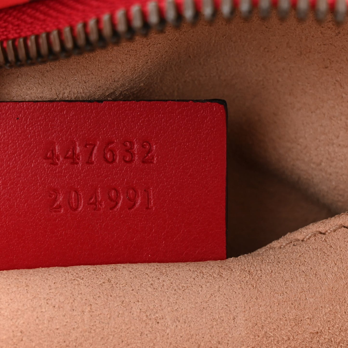 Calfskin Matelasse Small GG Marmont Chain Shoulder Bag Hibiscus Red