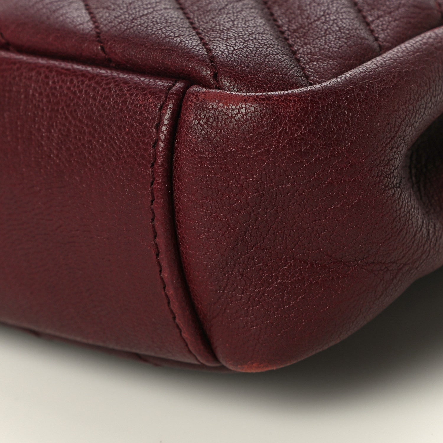 Saint Laurent Sheepskin Matelasse Chevron Monogram Medium College Bag Rouge Legion 9 of 24