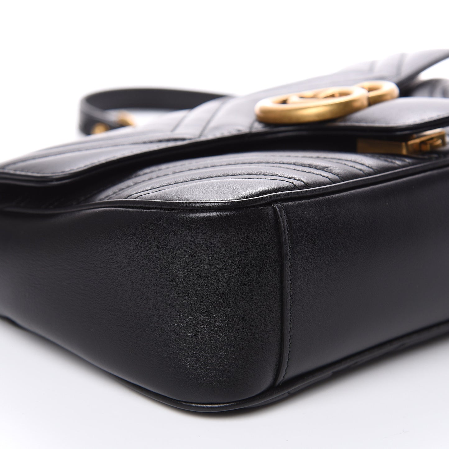 Calfskin Matelasse Small GG Marmont Shoulder Bag Black