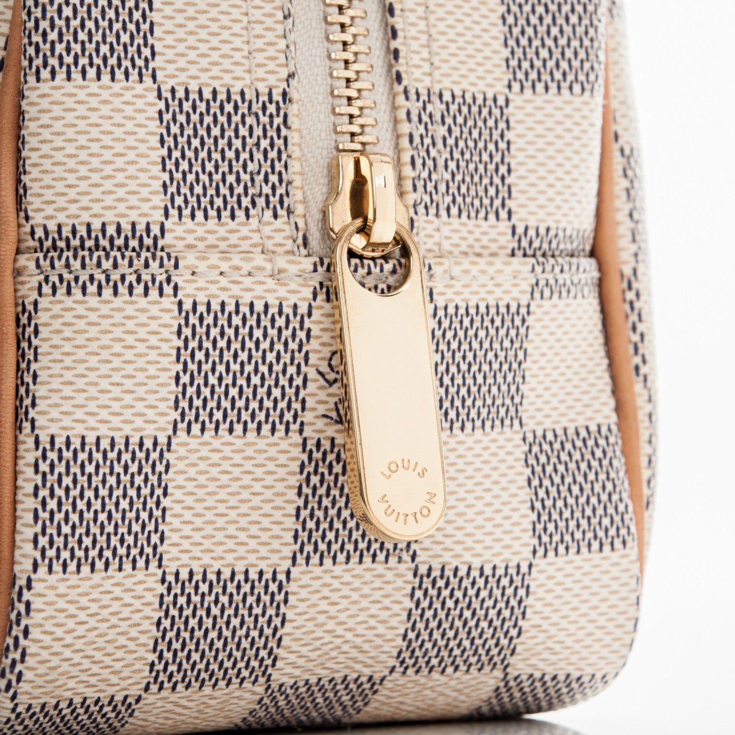Louis Vuitton Damier Azur Toiletry Kit 8 of 8