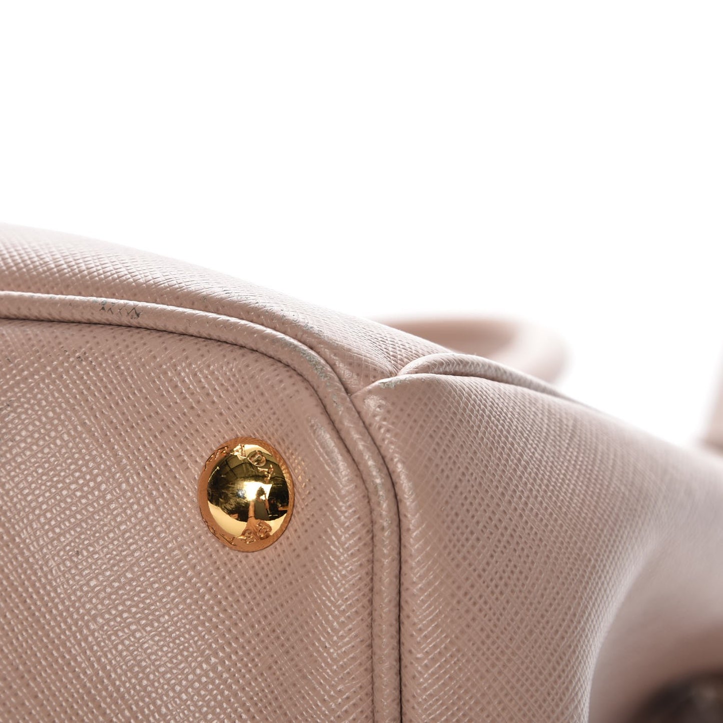 Saffiano Medium Galleria Double Zip Tote Cammeo