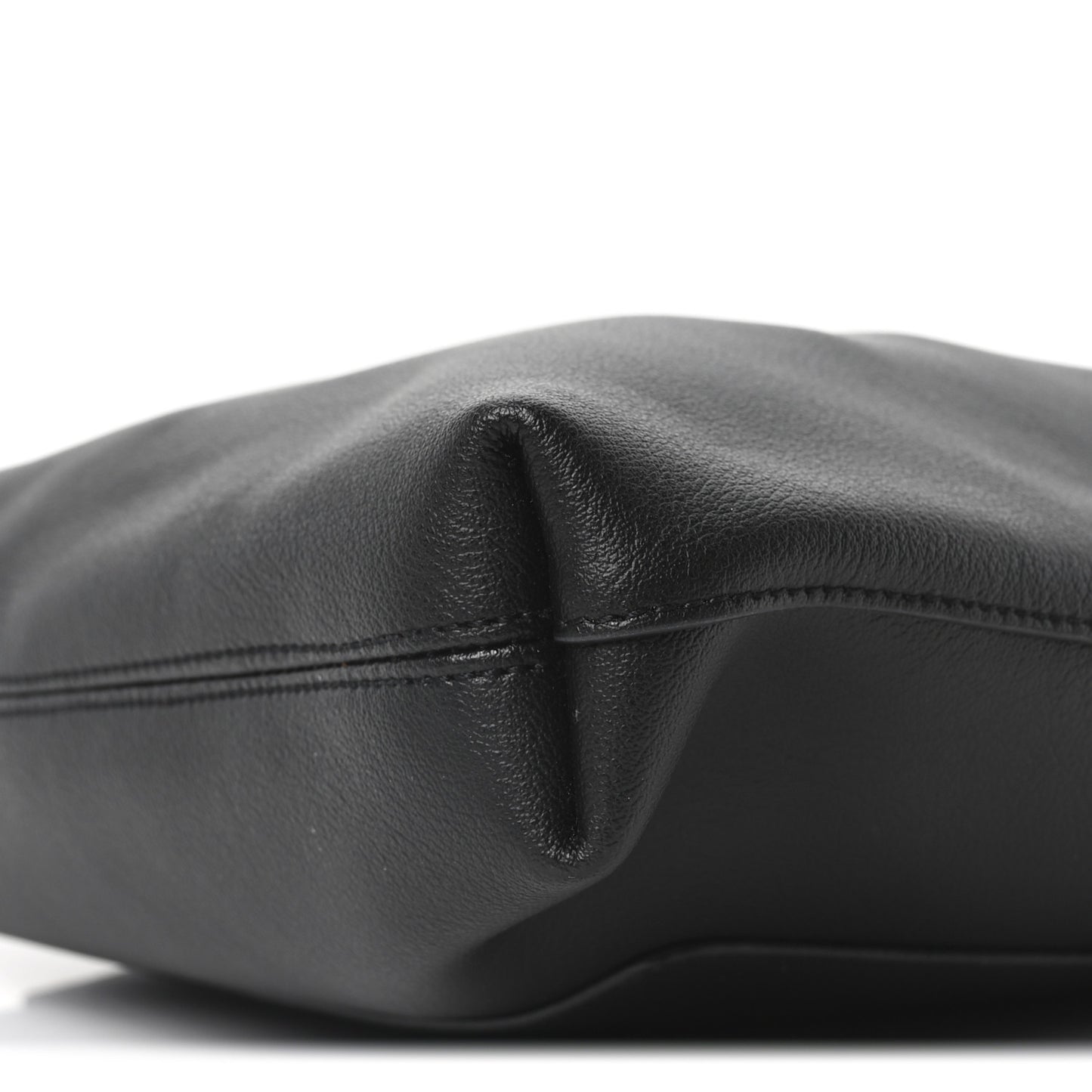 Calfskin Bold Messenger Black
