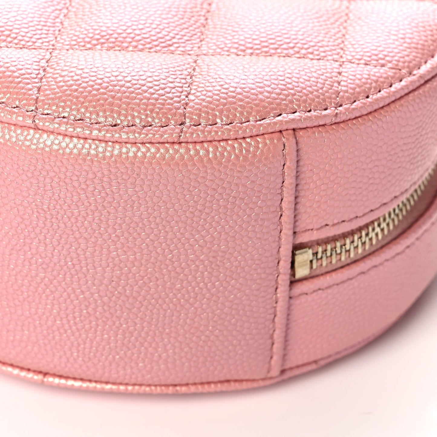 Iridescent Caviar Resin Quilted Round Clutch With Chain Pink