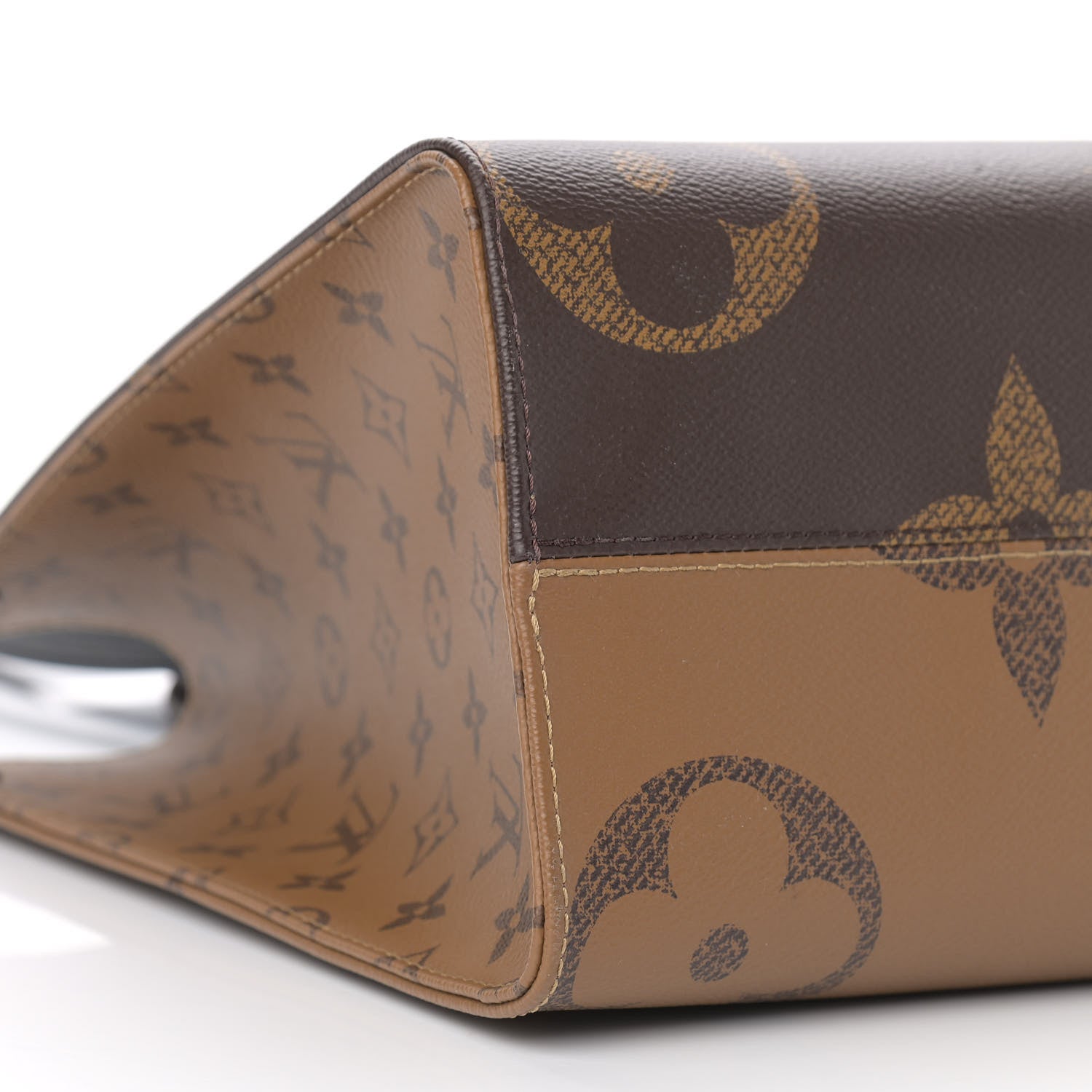 Louis Vuitton Reverse Monogram Giant Onthego MM 9 of 12