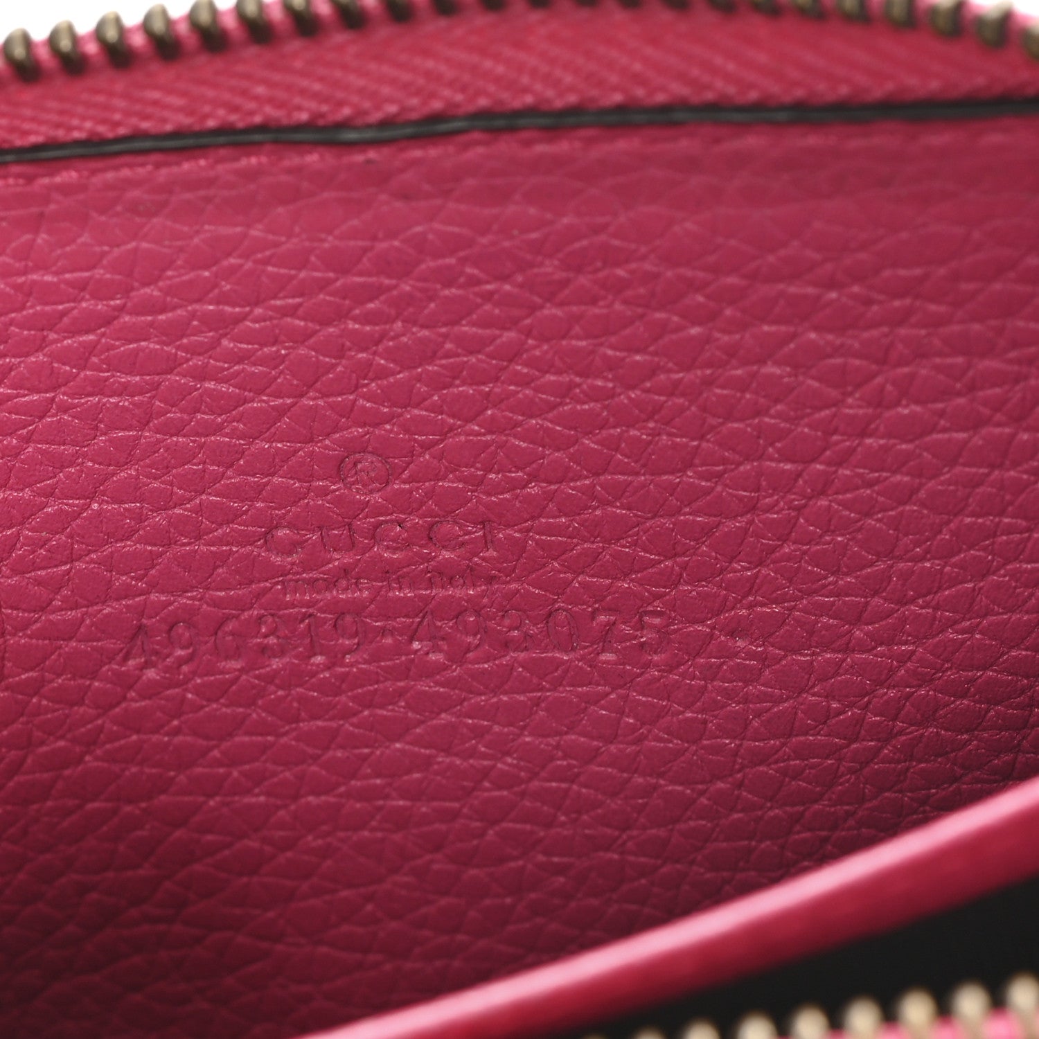 Gucci Grained Calfskin Logo Zip Around Card Case Box Pink Green
