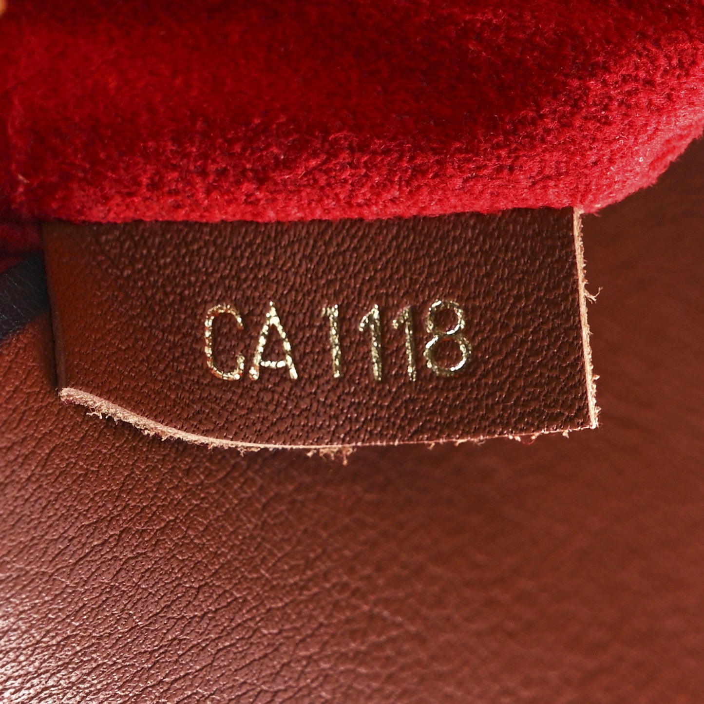 Monogram Tuileries Besace Caramel Rouge