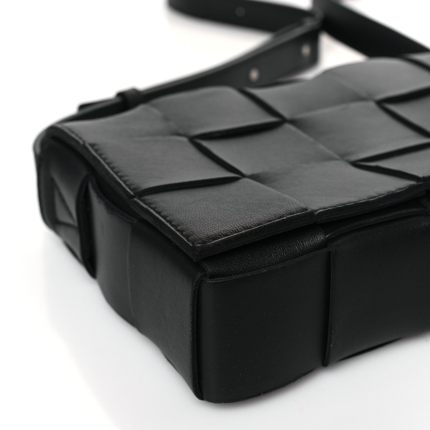 Lambskin Maxi Intreccio Small Cassette Crossbody Bag Black