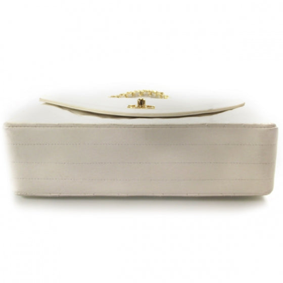 Chanel Lambskin Medium Flap White 4 of 15