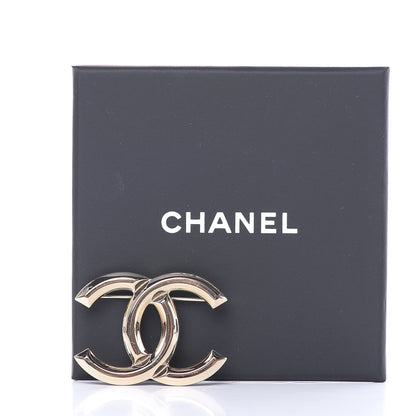 Chanel CC Brooch Gold 5 of 5