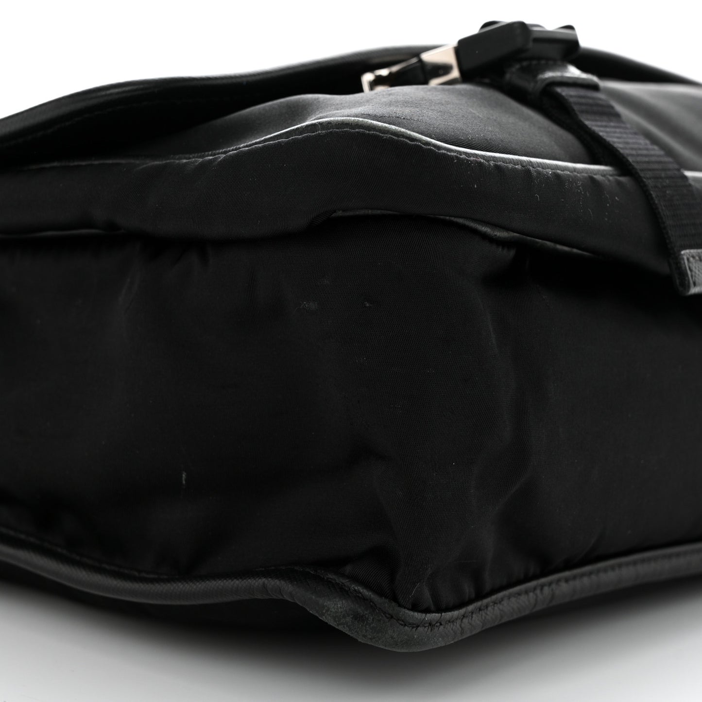 Tessuto Nylon Saffiano Logo Messenger Bag Black