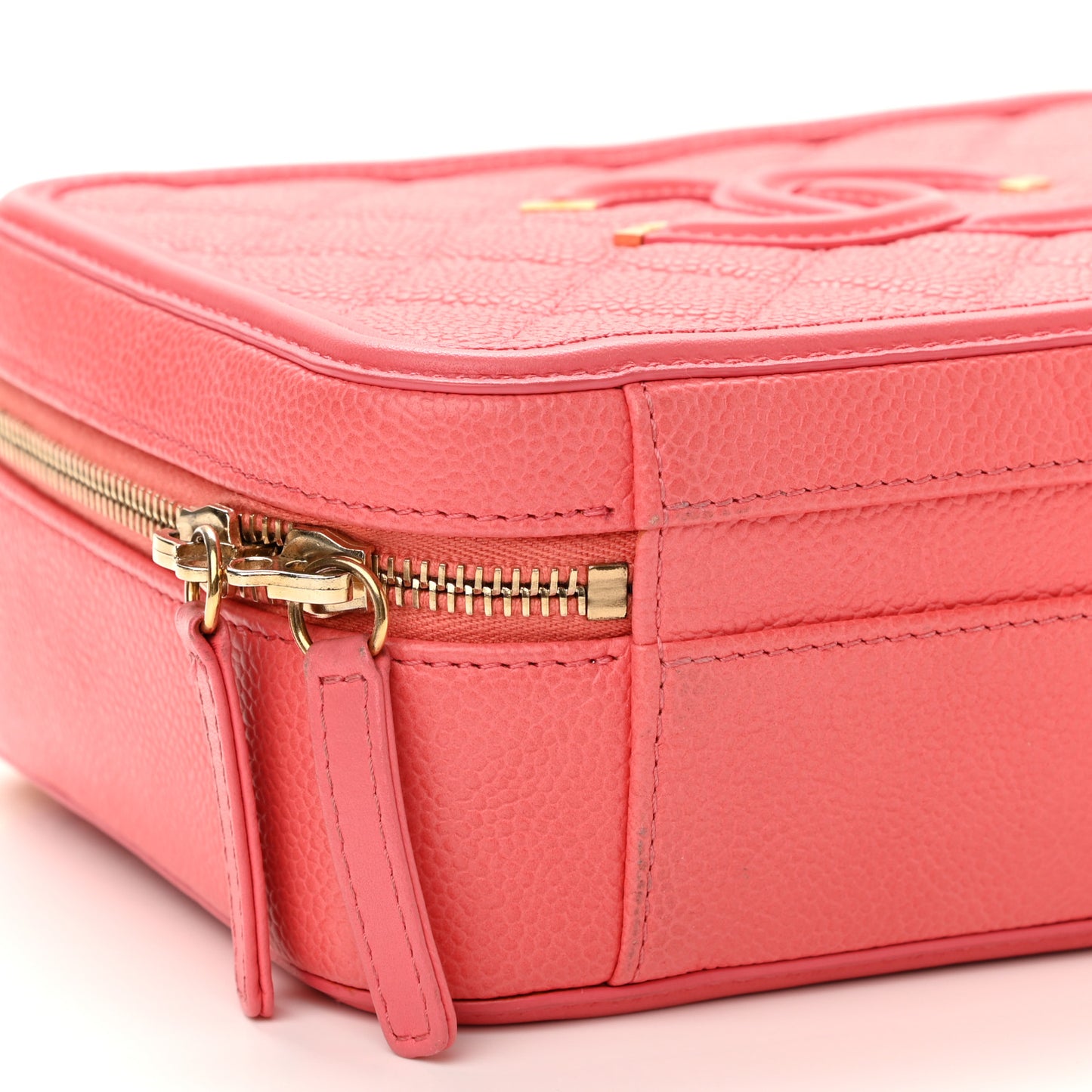 Caviar Quilted Medium CC Filigree Vanity Case Coral