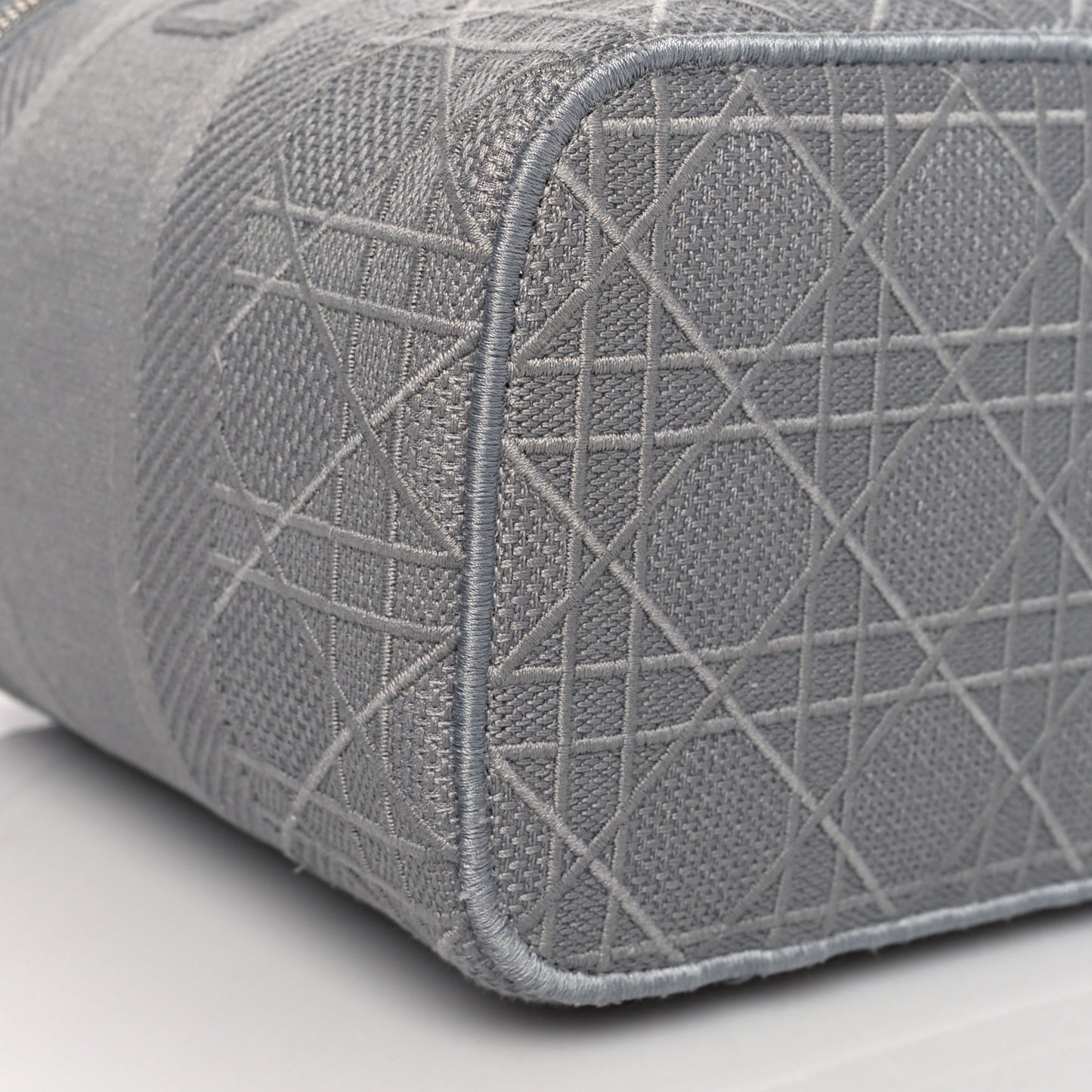 Canvas Embroidered Cannage Diortravel Vanity Case Grey