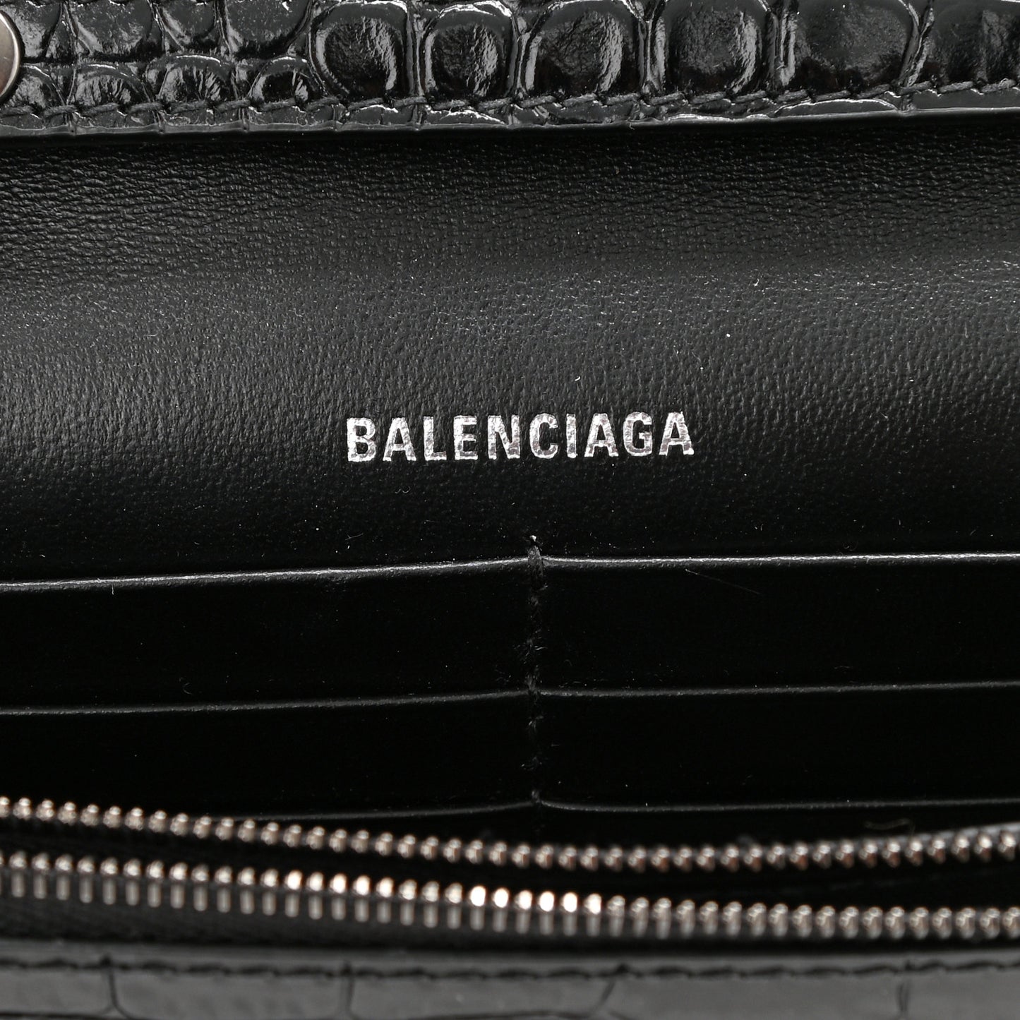 Shiny Calfskin Monochrome Crocodile Embossed Hourglass Chain Bag Black