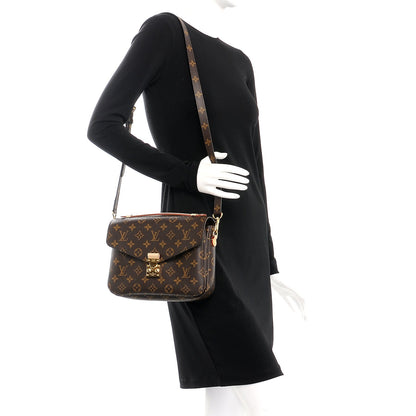 Louis Vuitton Monogram Pochette Metis 2 of 8