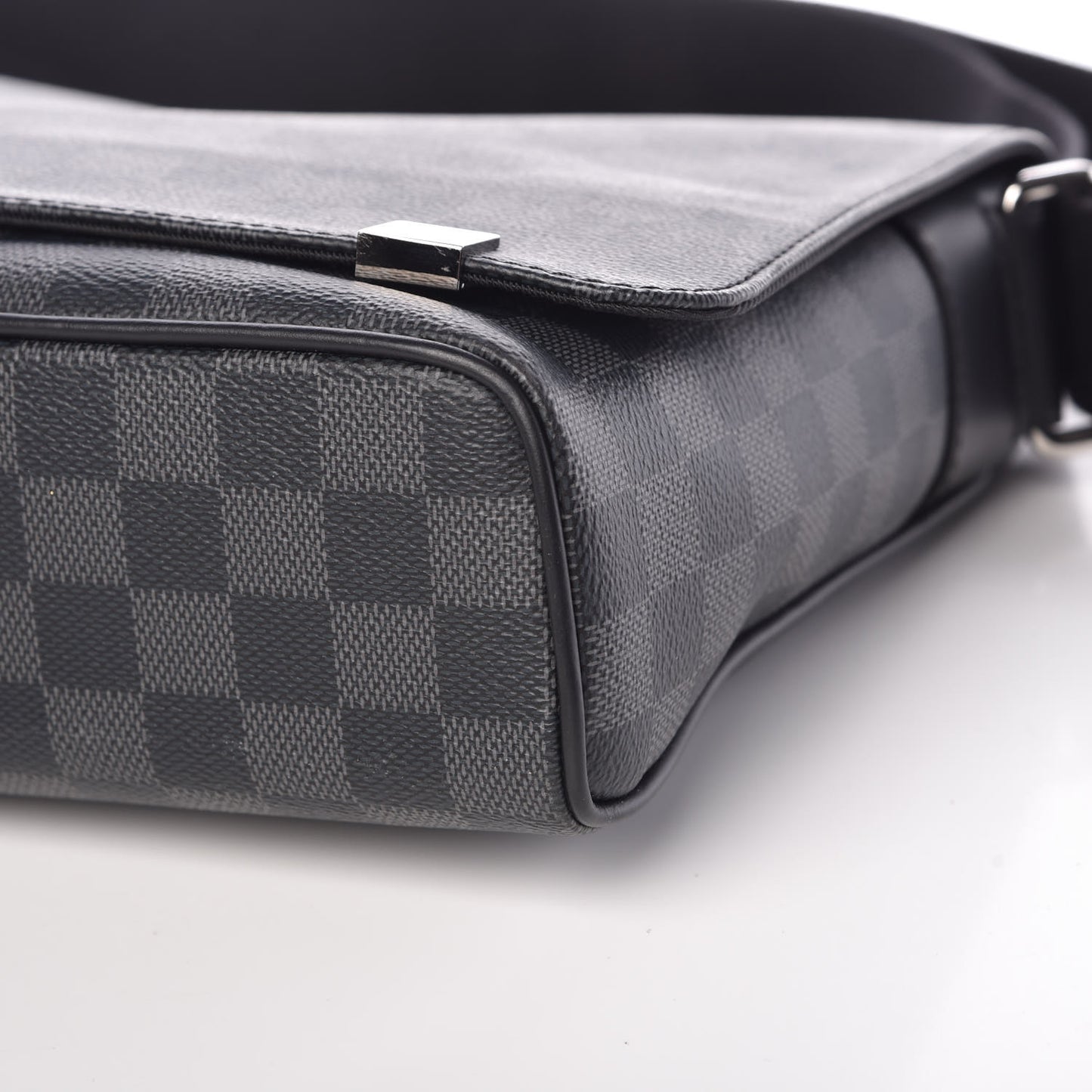 Damier Graphite District PM