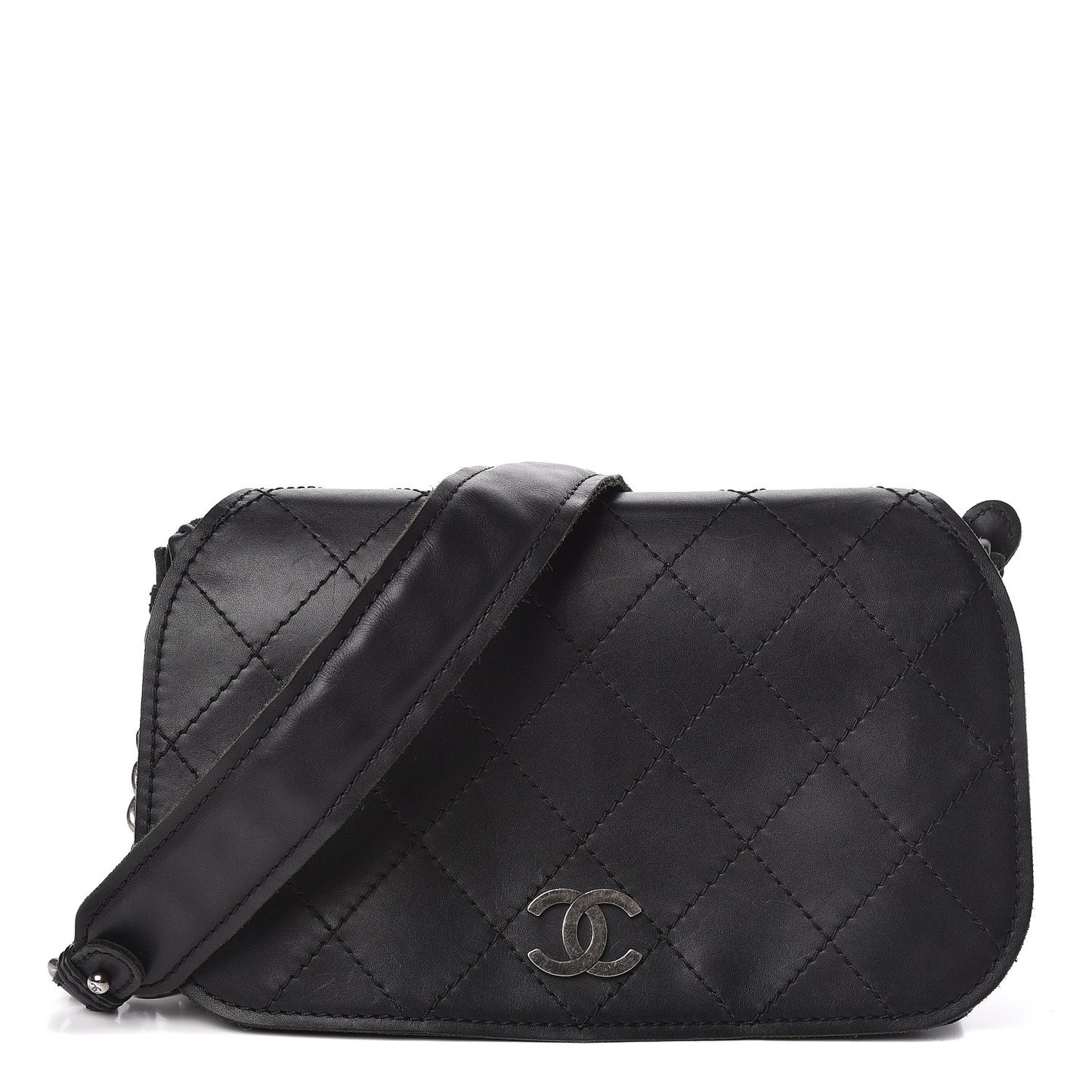 Calfskin Stitched Small Highlander Messenger Black