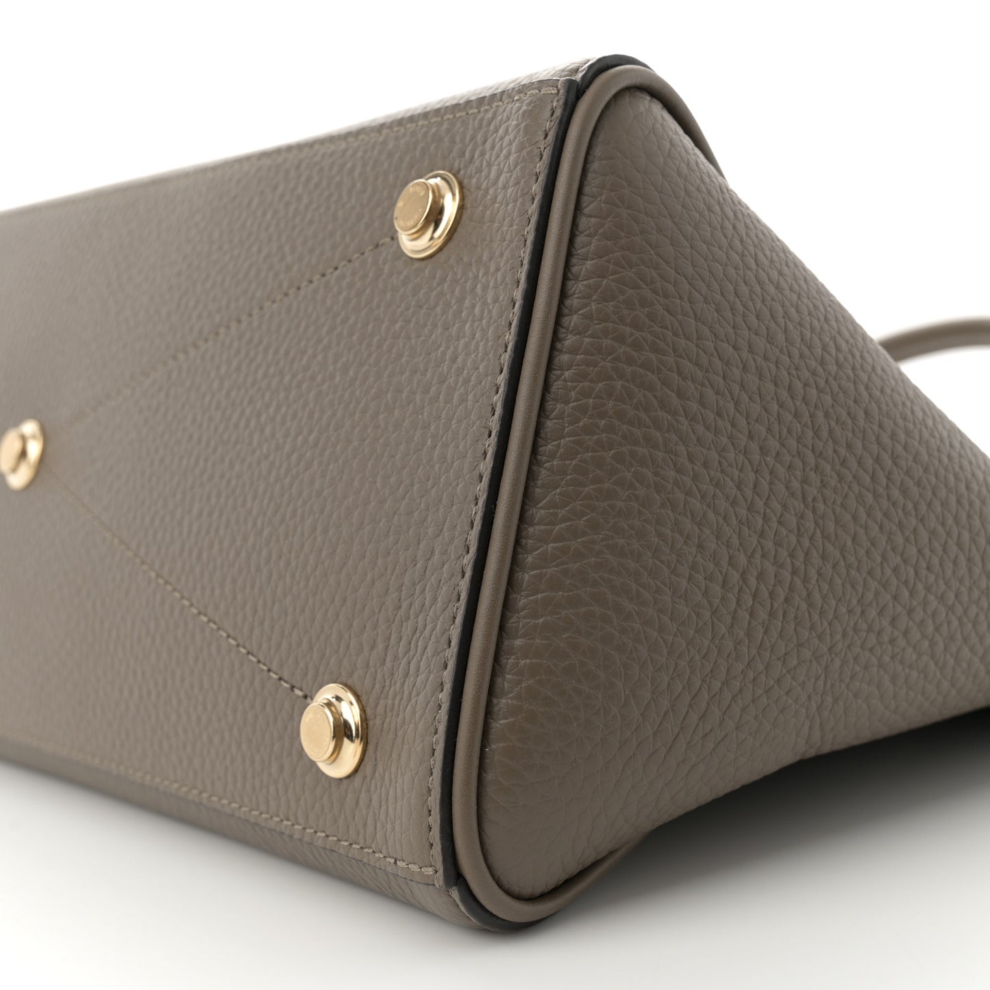 Taurillon Calfskin Vendome MM Earth