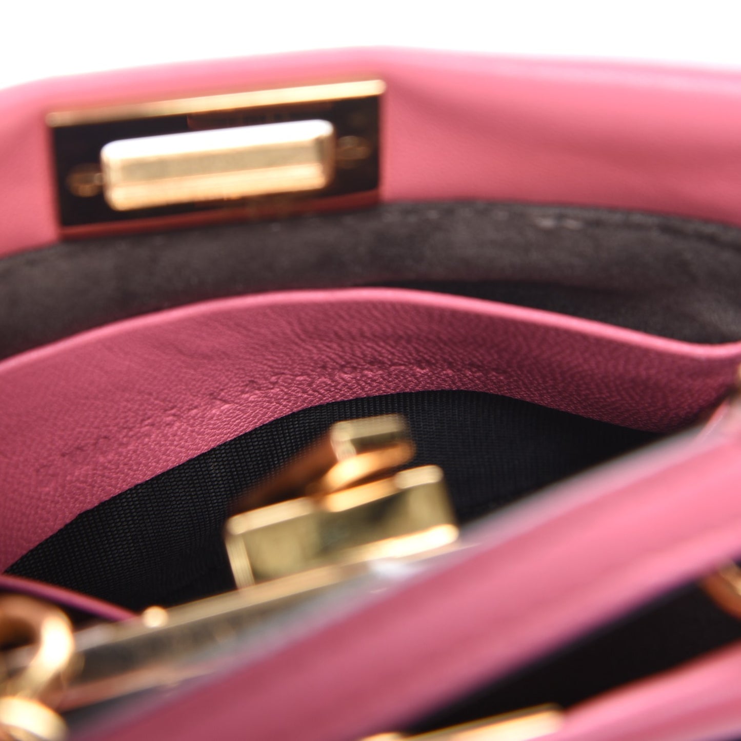 Shiny Nappa Micro Peekaboo Iconic Satchel Rosa Fluo