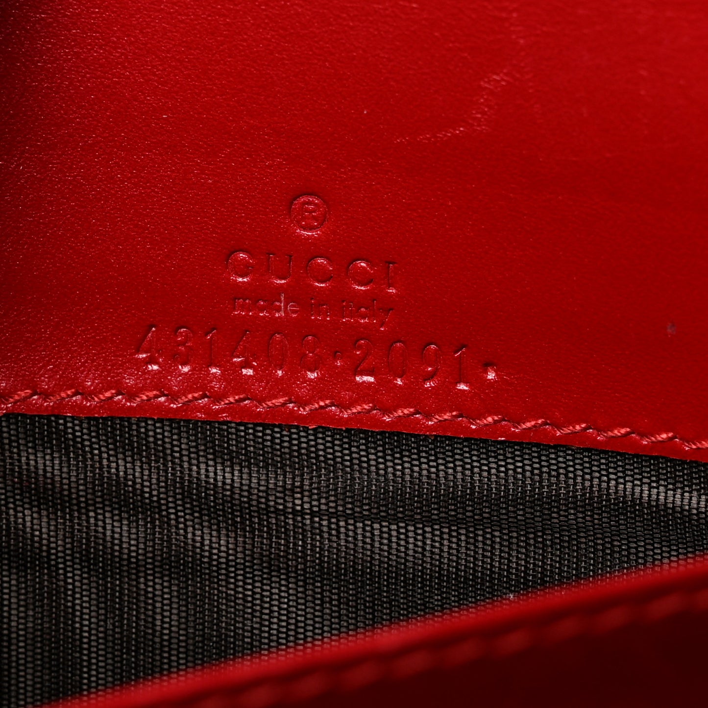 Guccissima Signature Bowy Chain Wallet Hibiscus Red