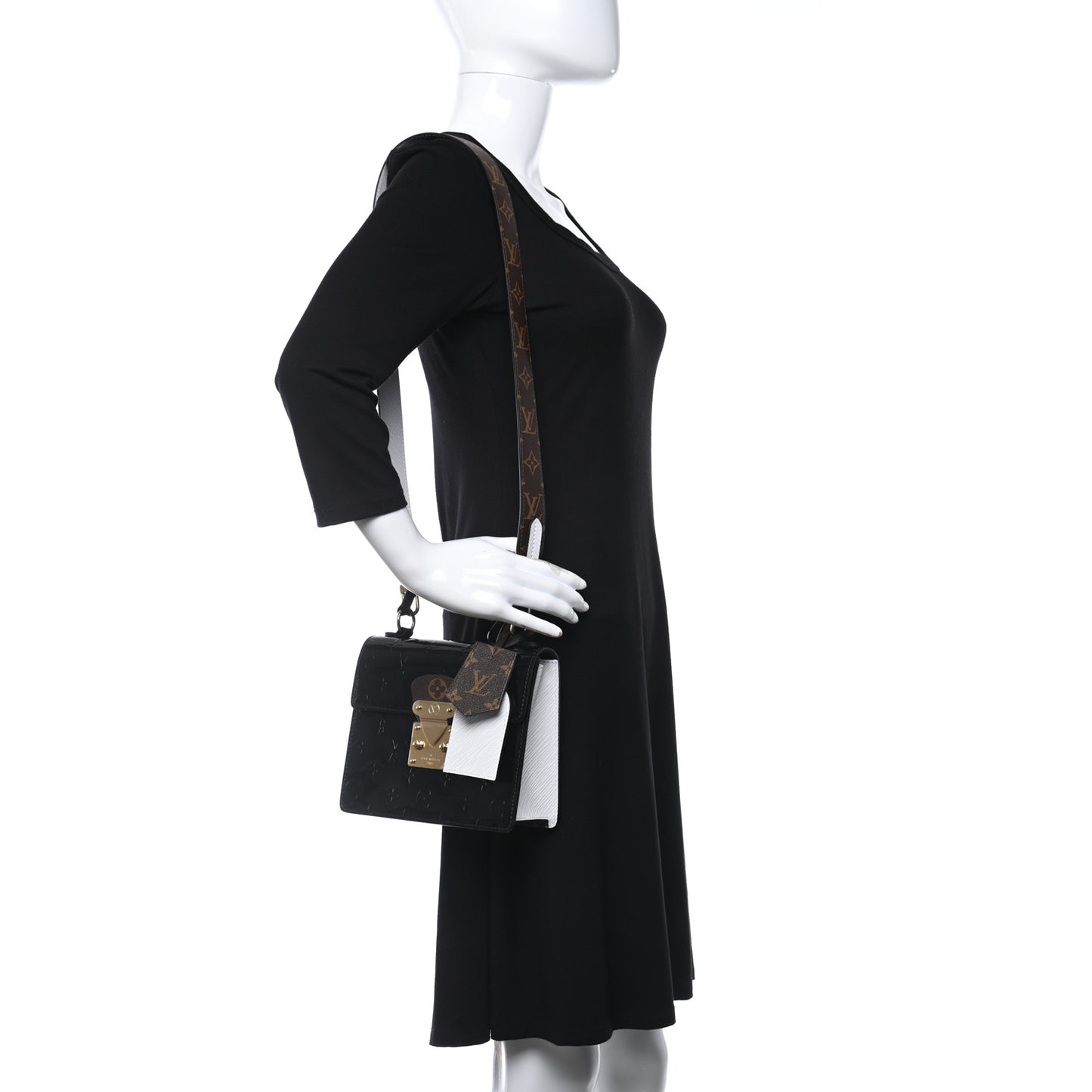 Vernis Epi Monogram Spring Street Black