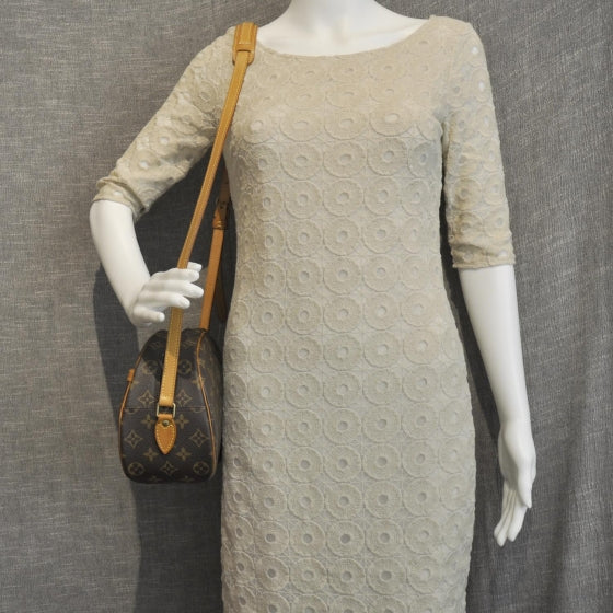 Louis Vuitton Monogram Blois 2 of 11