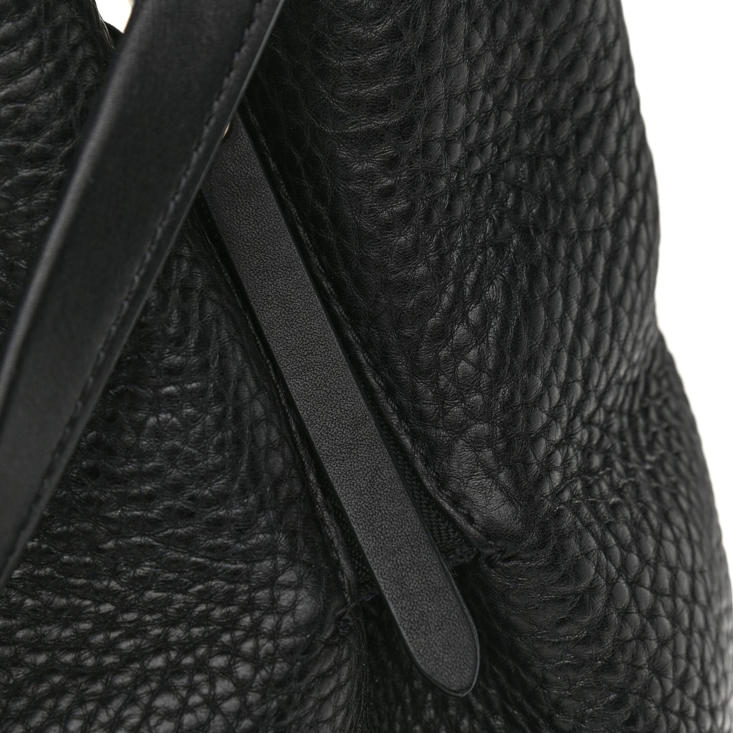 Grainy Calfskin House Check Medium Maidstone Black