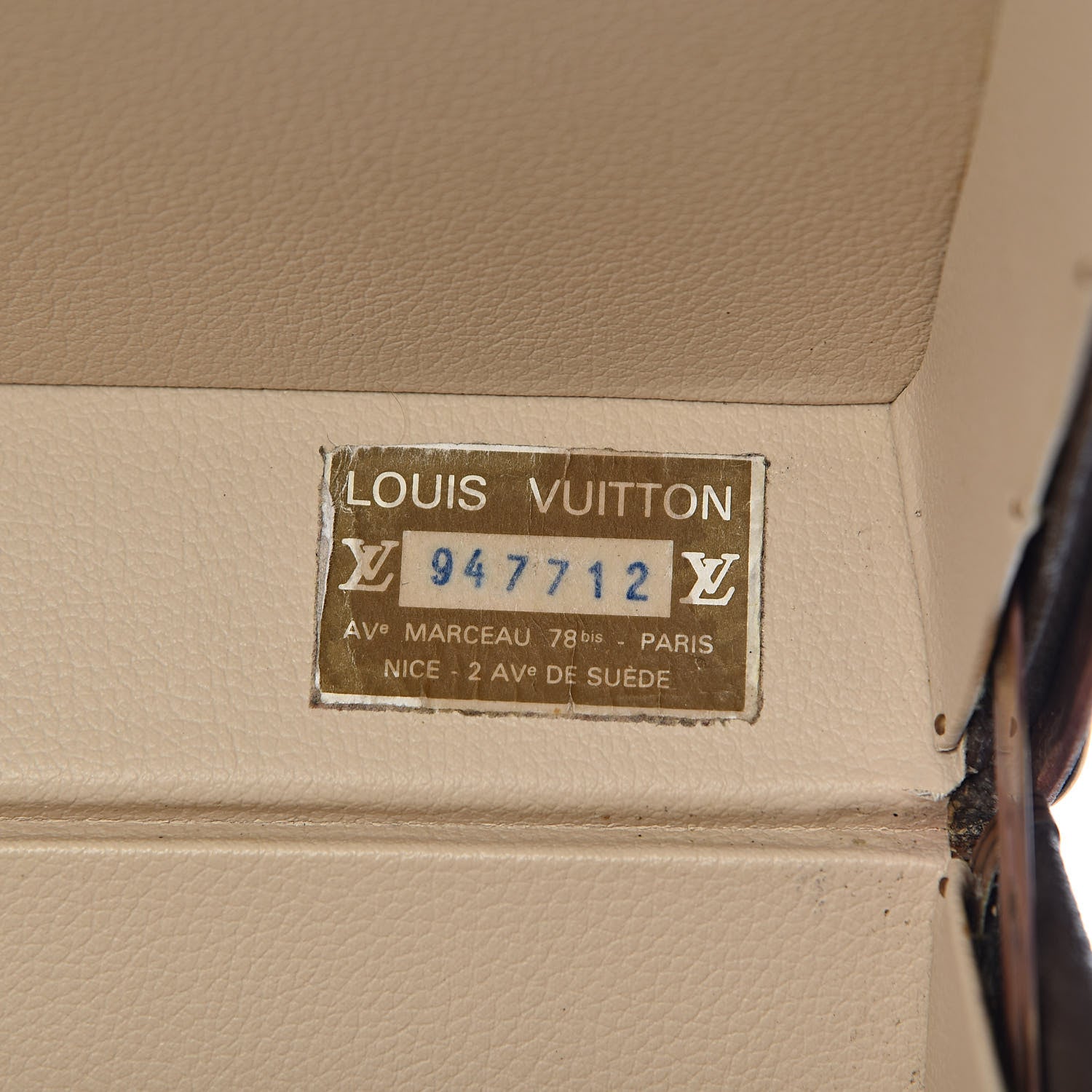 Louis Vuitton Taiga Alzer 75 7 of 20