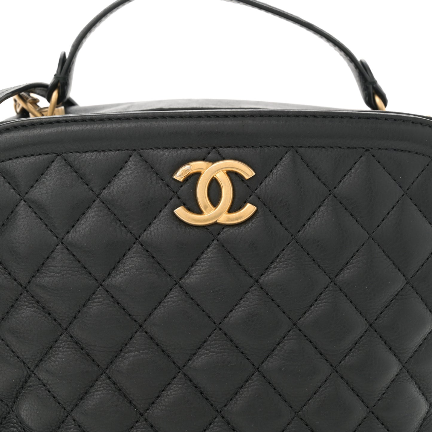 Calfskin Quilted CC Medium Vanity Case Black